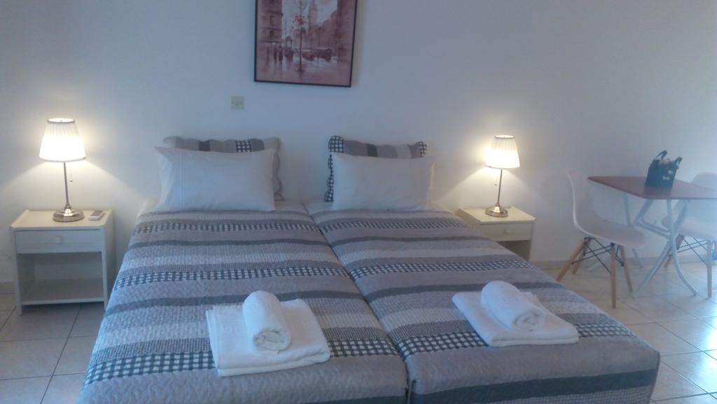 Marketos Apartments Свороната Екстериор снимка