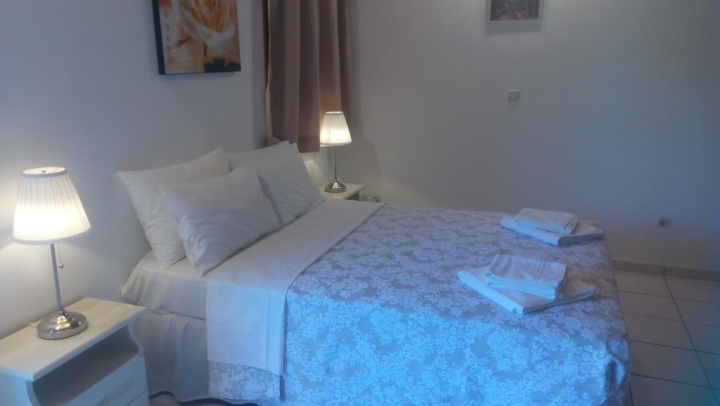 Marketos Apartments Свороната Екстериор снимка