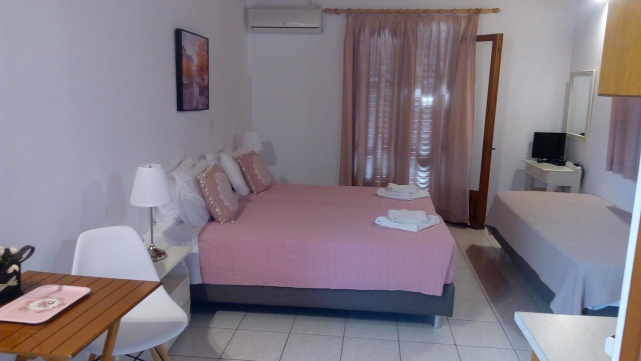 Marketos Apartments Свороната Екстериор снимка